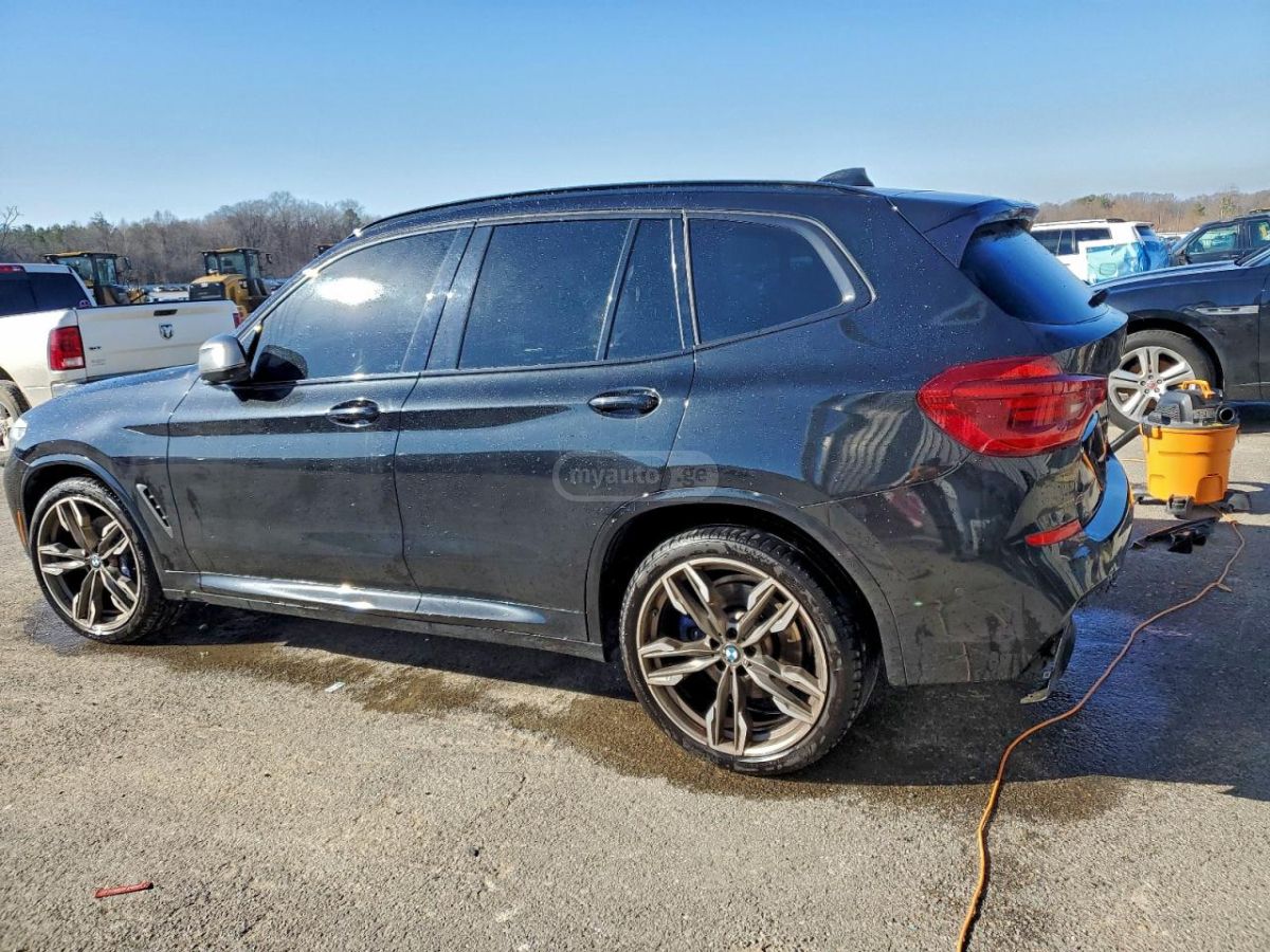 BMW X3 2018 — photo 2