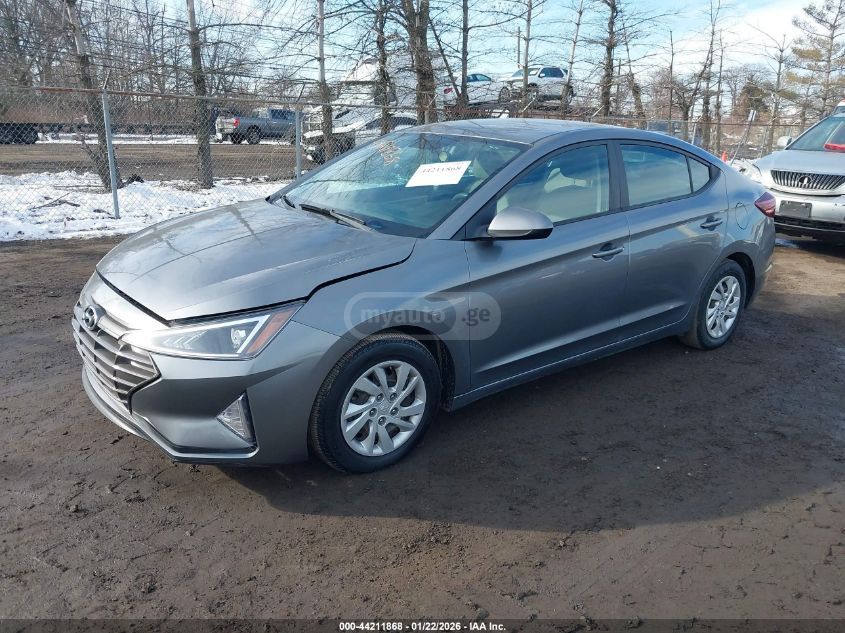 Hyundai Elantra 2019 — photo 2