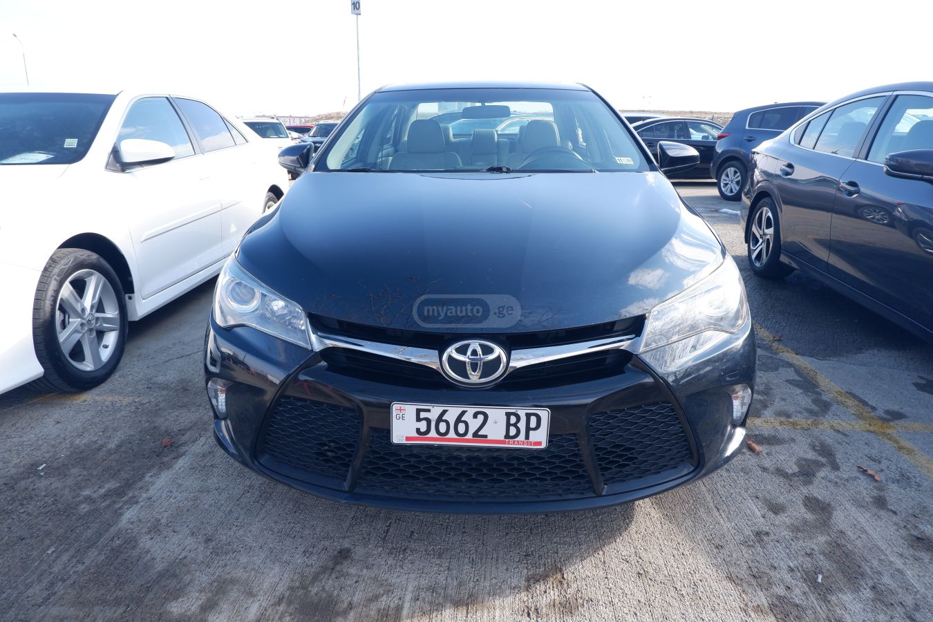 Toyota Camry 2016 — photo 2