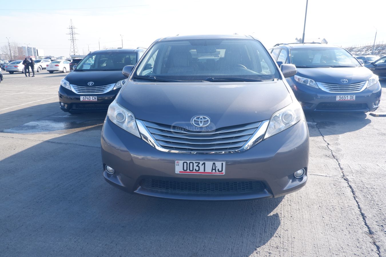 Toyota Sienna 2014 — photo 2