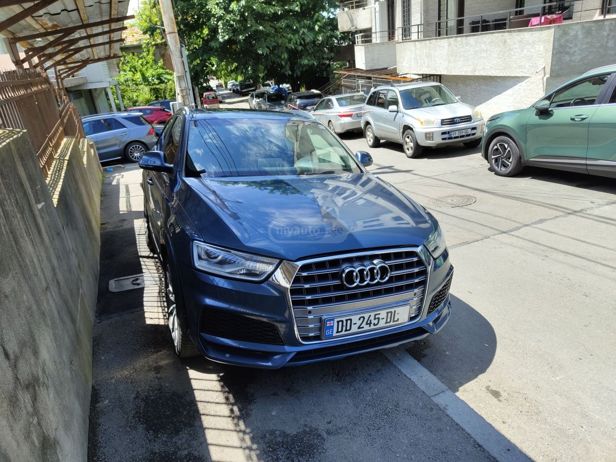 Audi Q3 2018 — photo 2