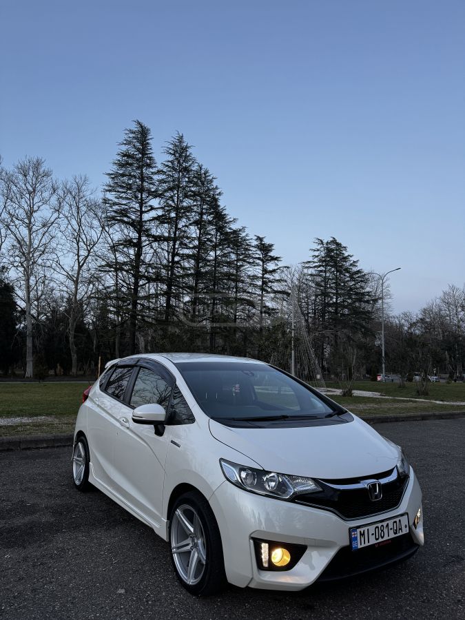Honda Fit 2017 — photo 2