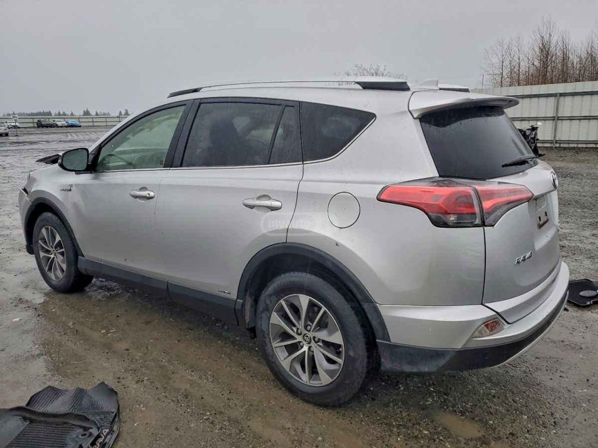 Toyota RAV4 2016 — photo 2