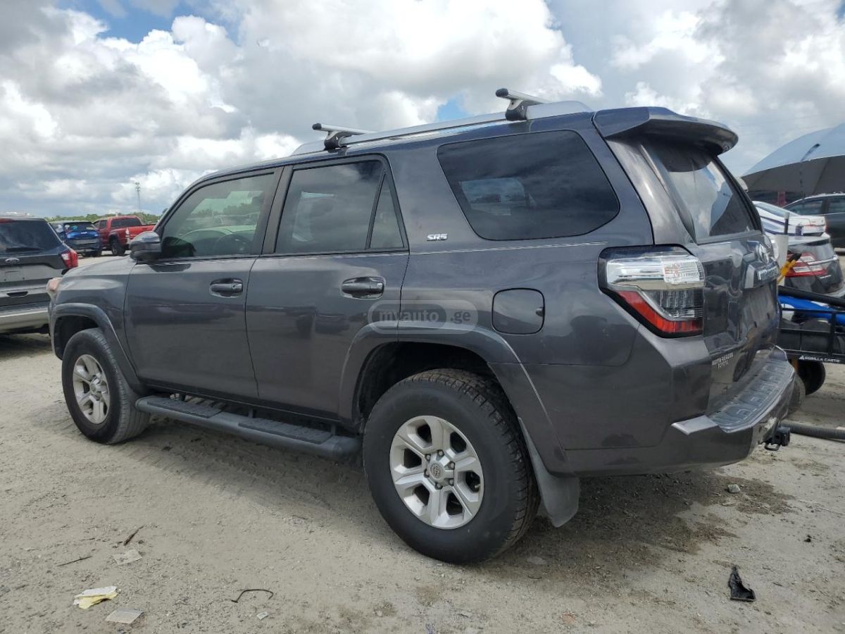 Toyota 4Runner 2018 — photo 2