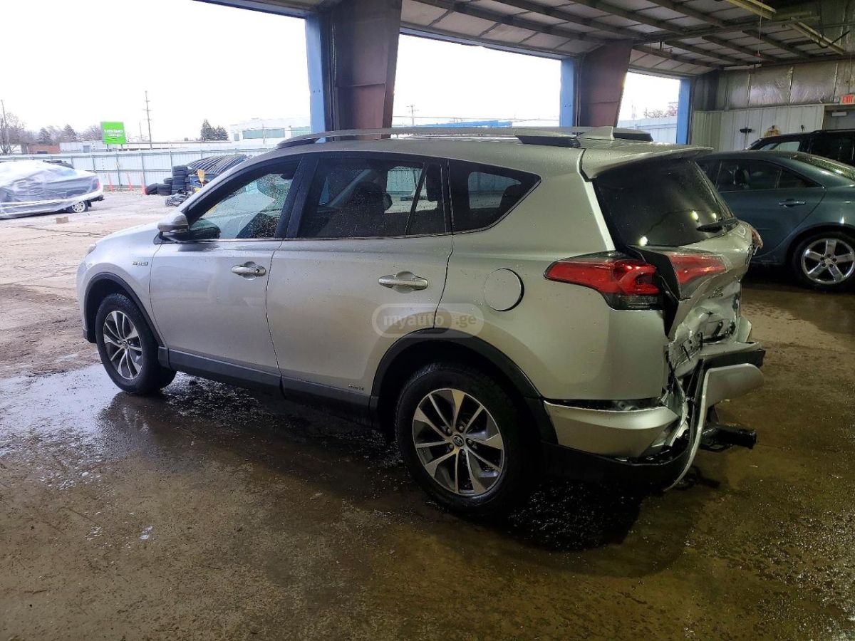 Toyota RAV4 2016 — photo 2