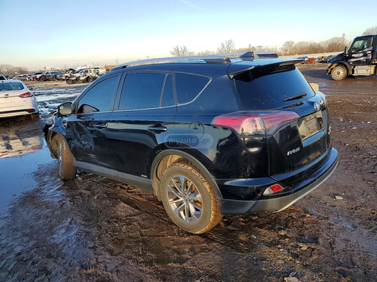Toyota RAV4 2016 — photo 2