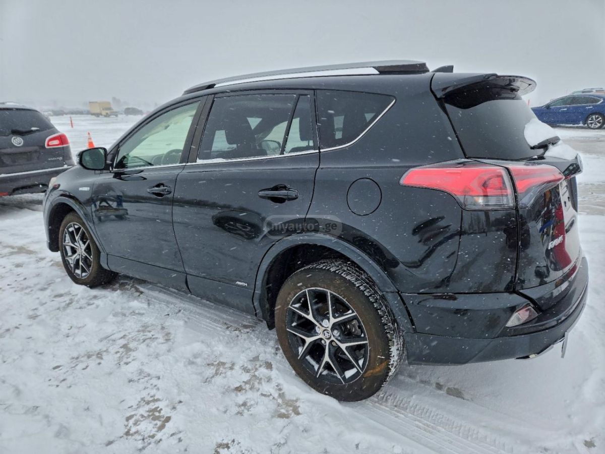Toyota RAV4 2017 — photo 2