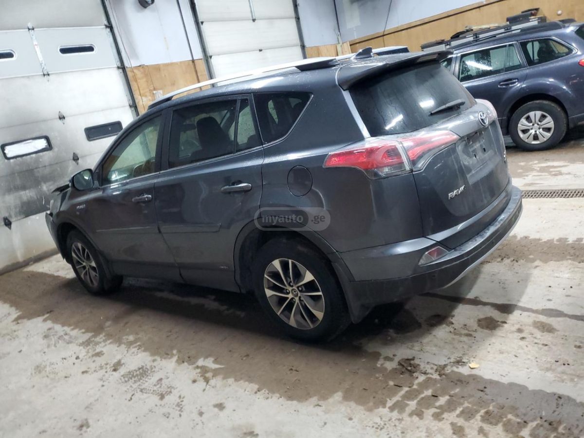 Toyota RAV4 2017 — photo 2