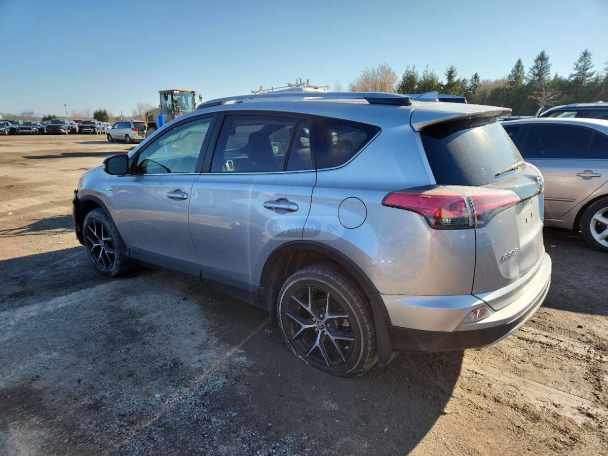 Toyota RAV4 2018 — photo 2