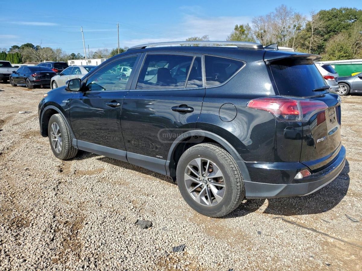 Toyota RAV4 2018 — photo 2