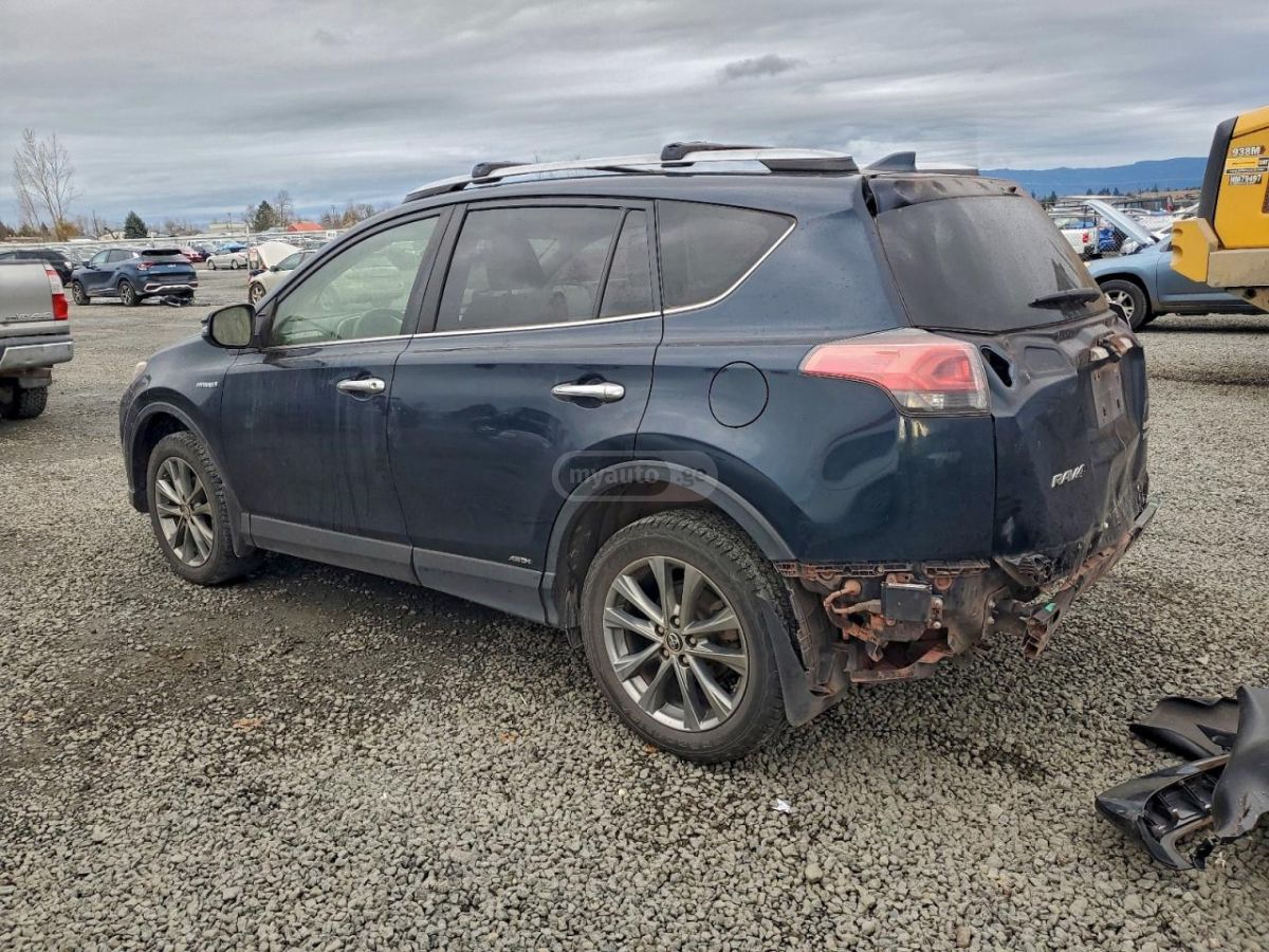Toyota RAV4 2017 — photo 2