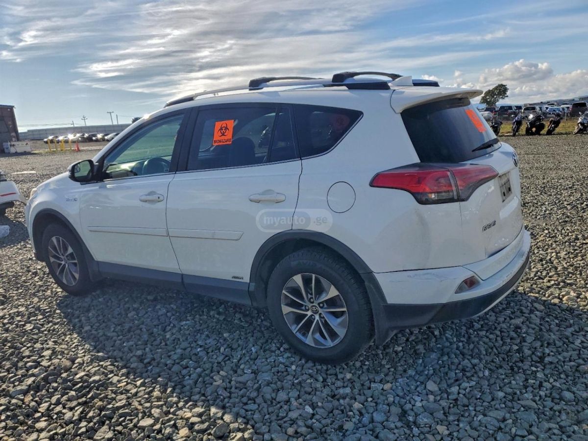 Toyota RAV4 2016 — photo 2