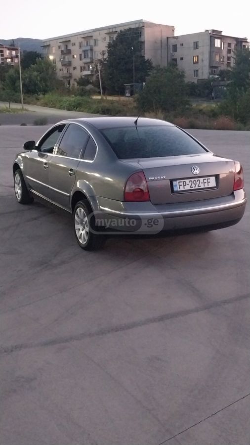 Volkswagen Passat 2005 — photo 2