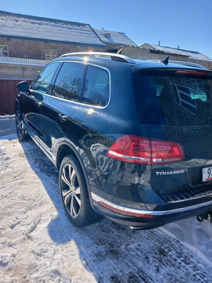 Volkswagen Touareg 2016 — photo 2