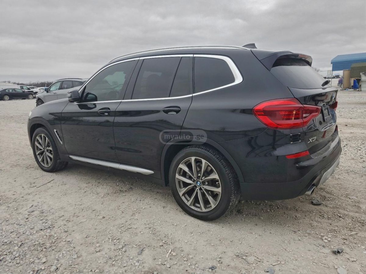 BMW X3 2019 — photo 2