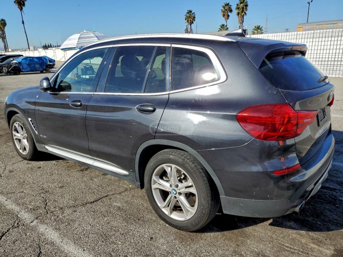 BMW X3 2018 — photo 2