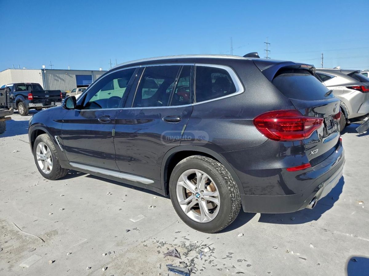 BMW X3 2021 — photo 2