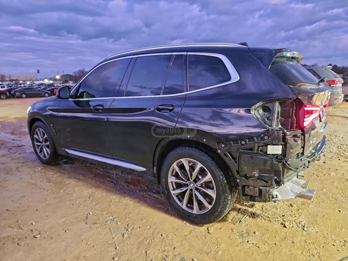 BMW X3 2019 — photo 2