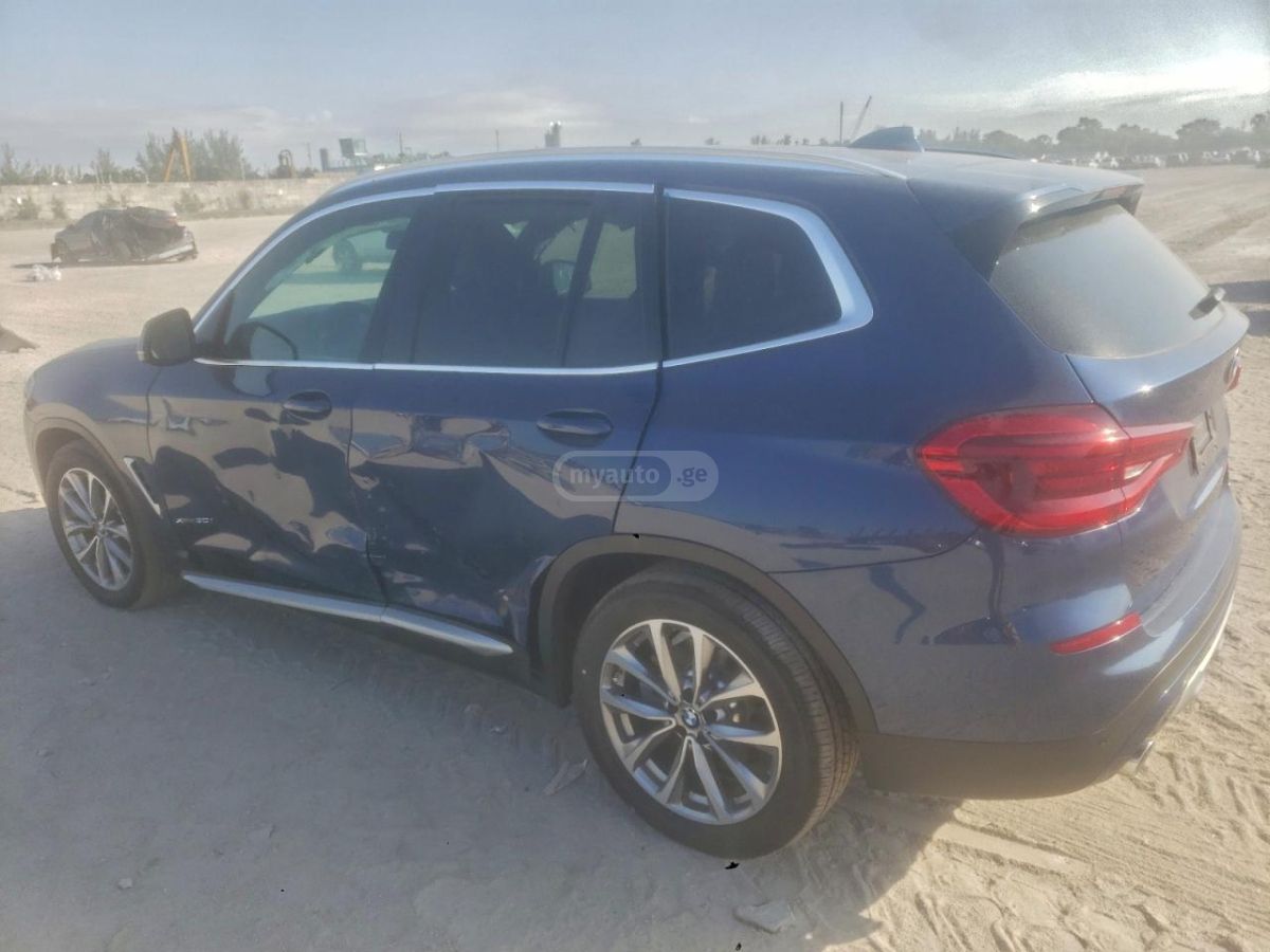 BMW X3 2018 — photo 2