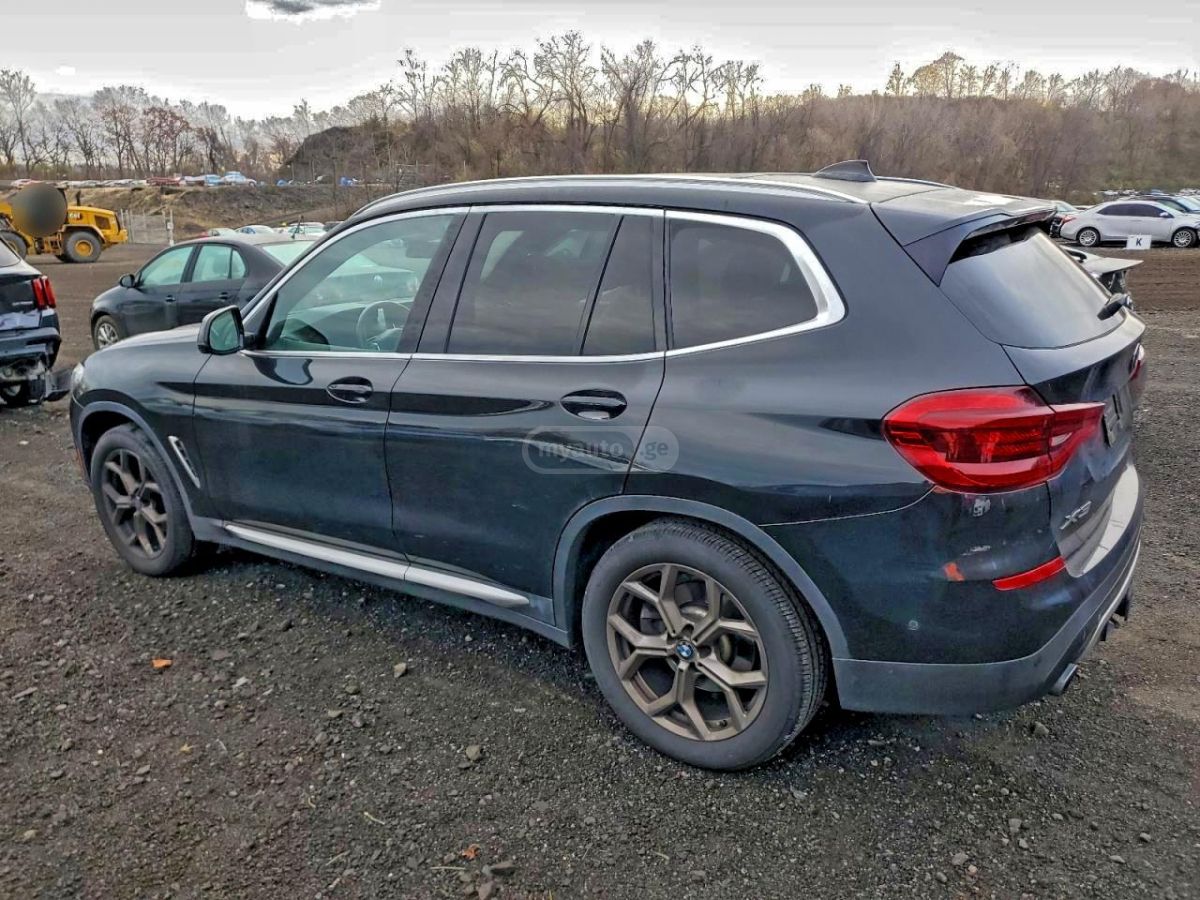 BMW X3 2021 — photo 2