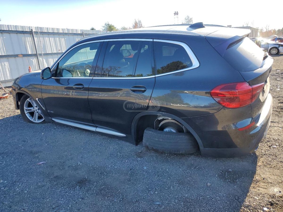 BMW X3 2018 — photo 2