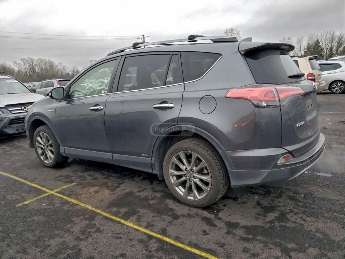 Toyota RAV4 2017 — photo 2