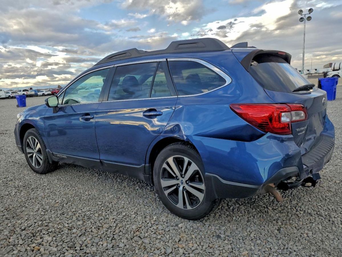 Subaru Outback 2019 — photo 2