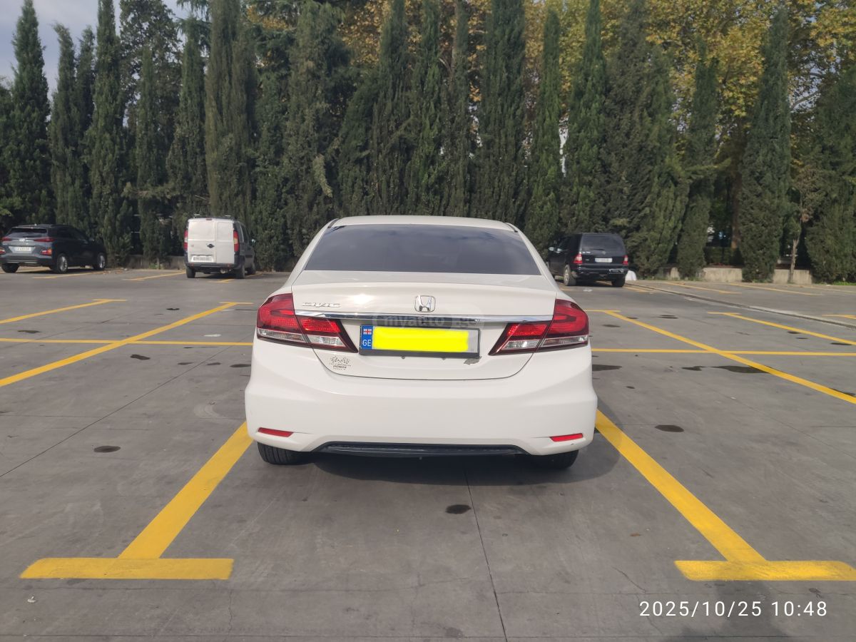 Honda Civic 2013 — photo 2