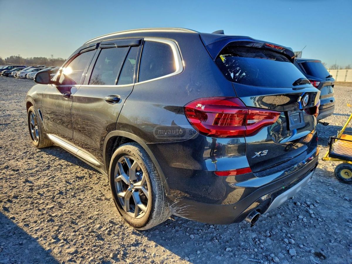 BMW X3 2021 — photo 2