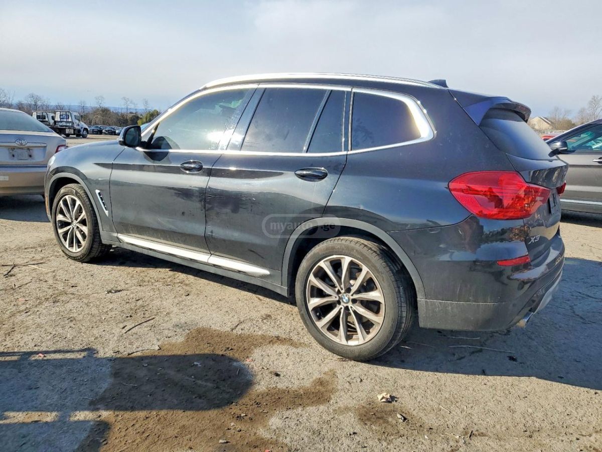 BMW X3 2019 — photo 2