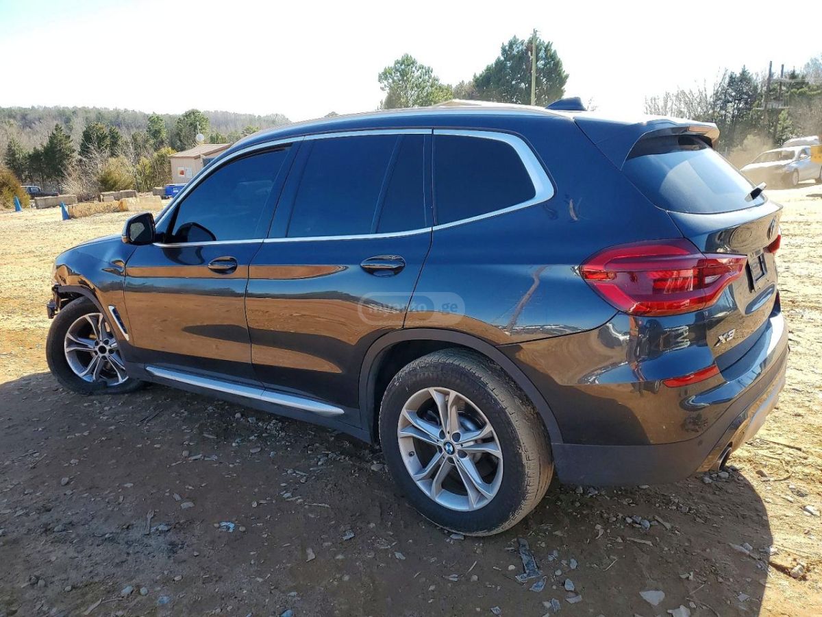 BMW X3 2021 — photo 2
