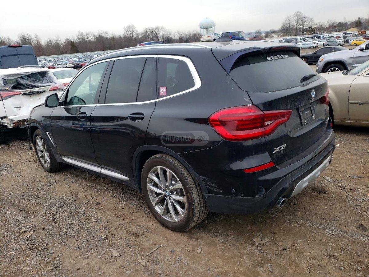 BMW X3 2018 — photo 2