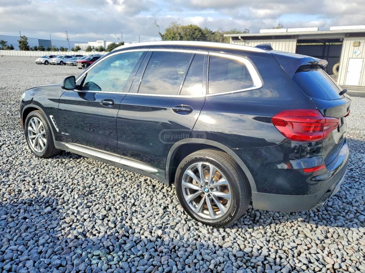 BMW X3 2018 — photo 2