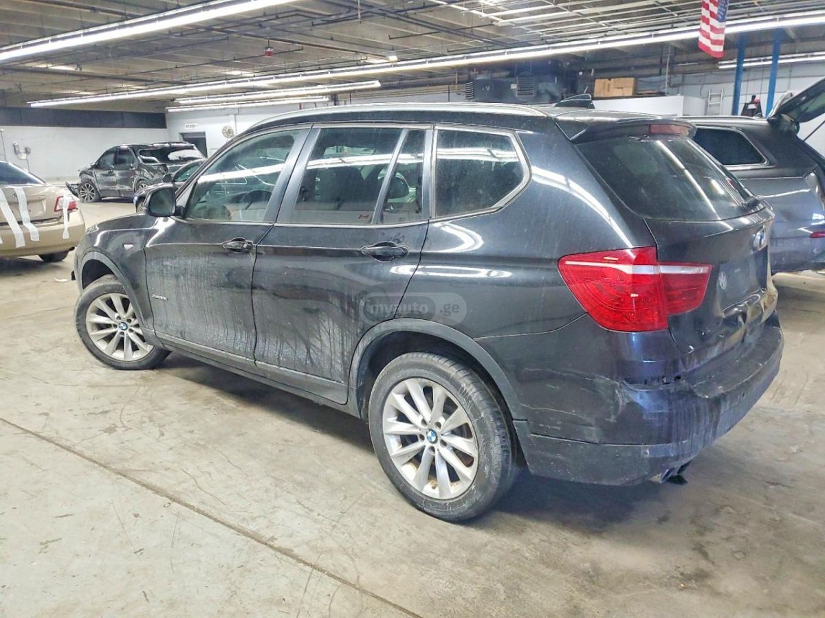 BMW X3 2016 — photo 2