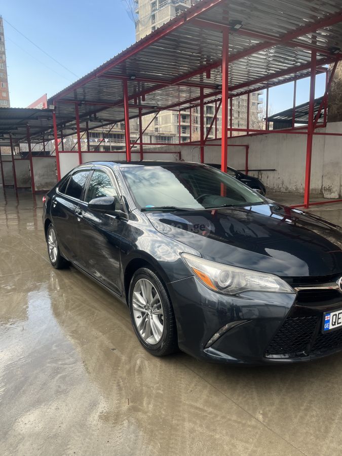 Toyota Camry 2015 — photo 2