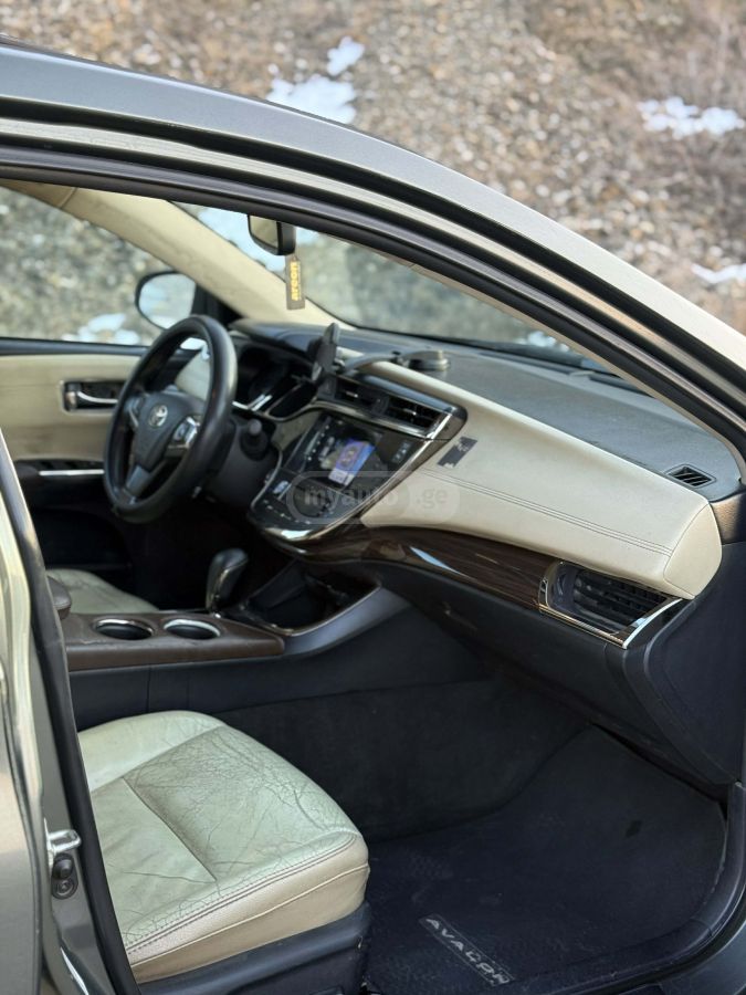 Toyota Avalon 2013 — photo 2