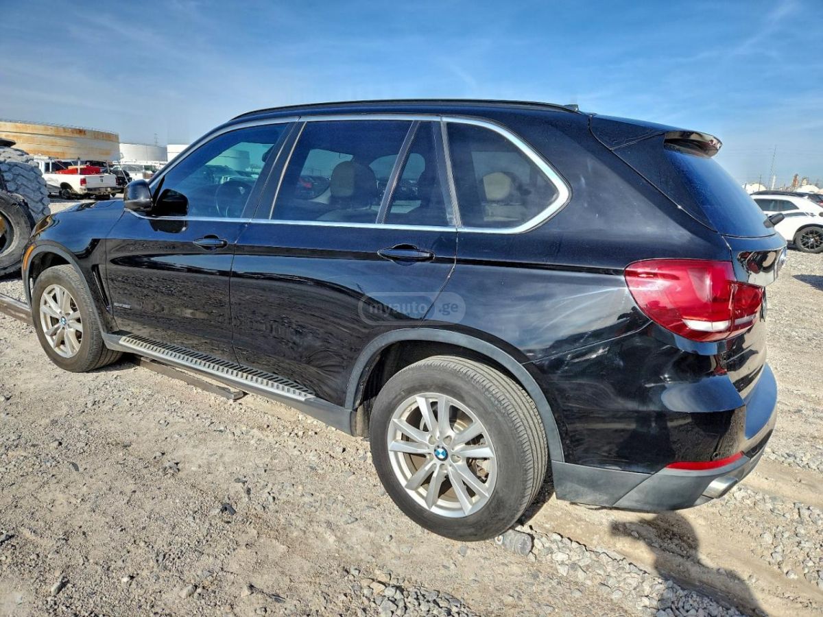 BMW X5 2015 — photo 2
