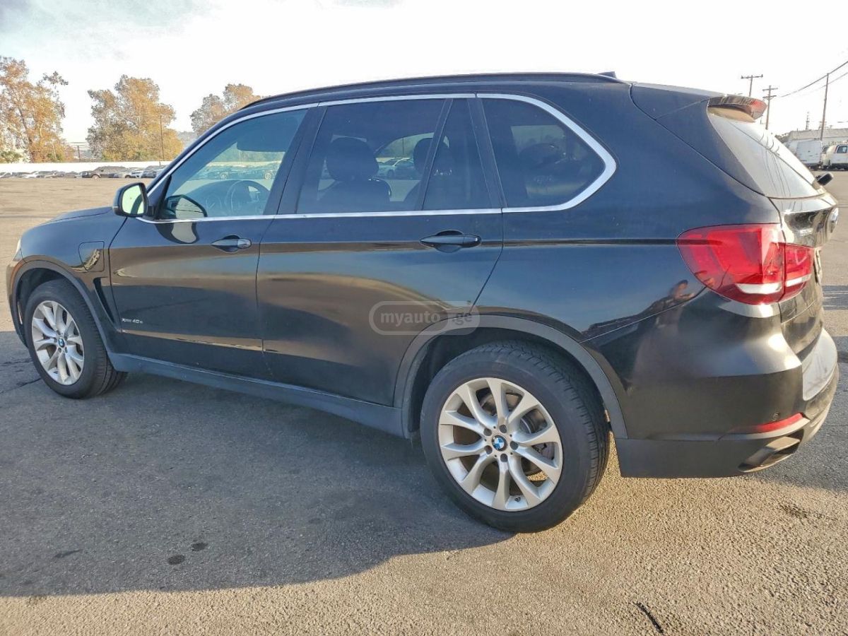 BMW X5 2016 — photo 2