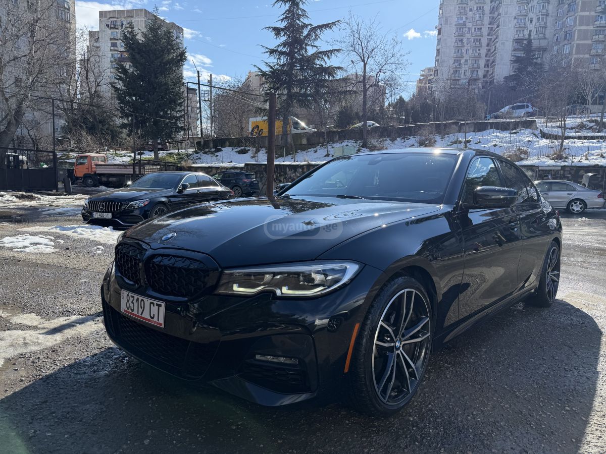 BMW 330