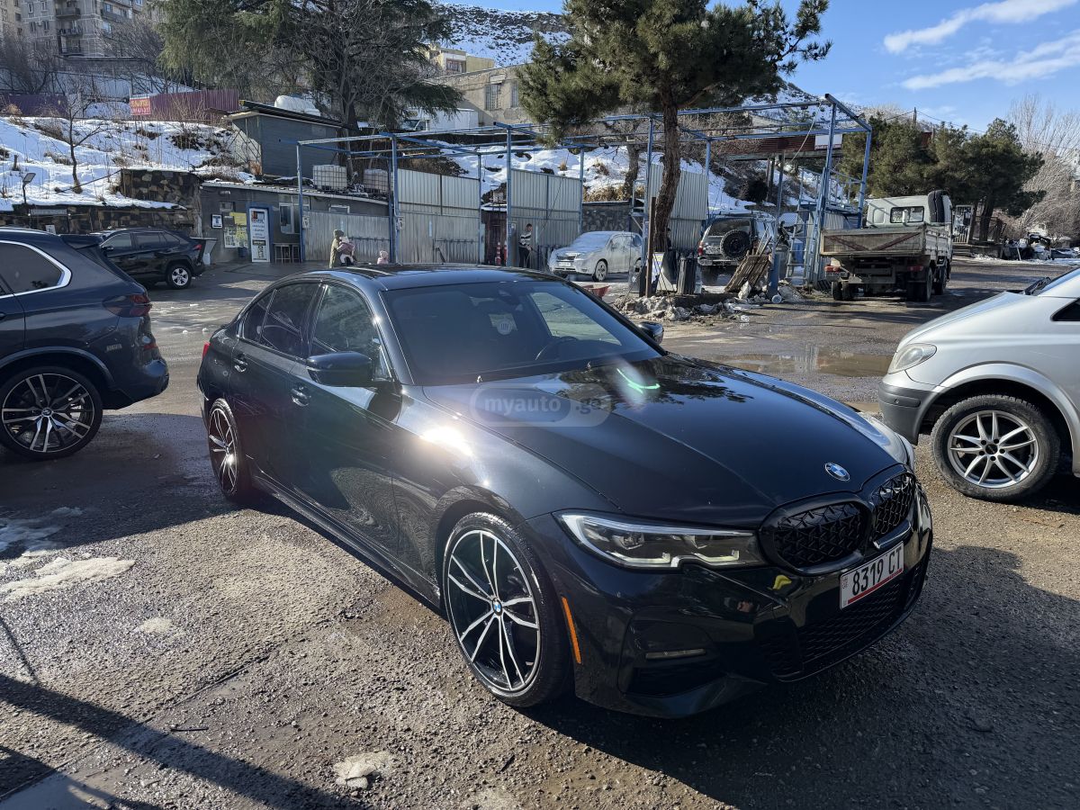 BMW 330 2021 — photo 2