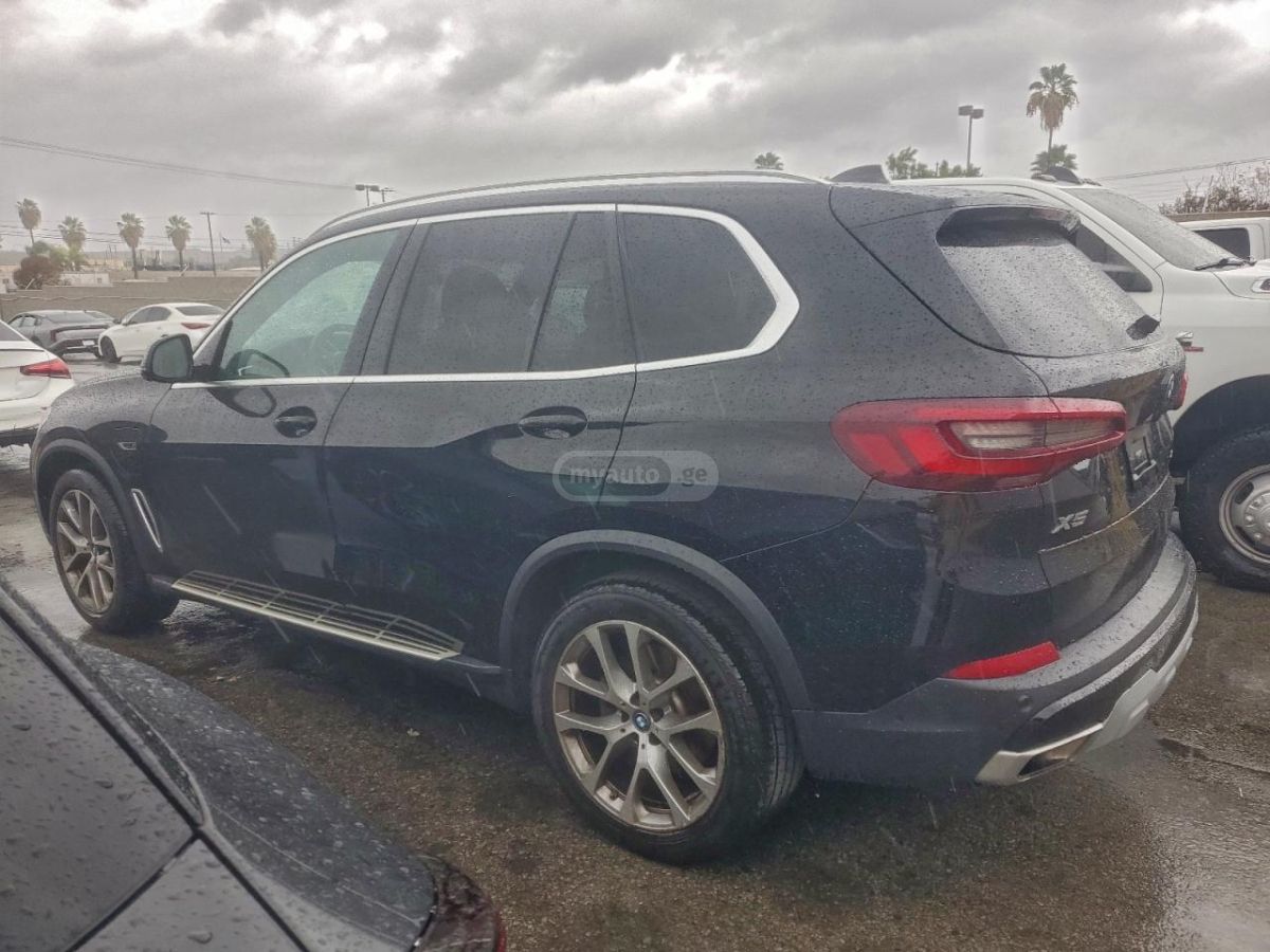 BMW X5 2023 — photo 2