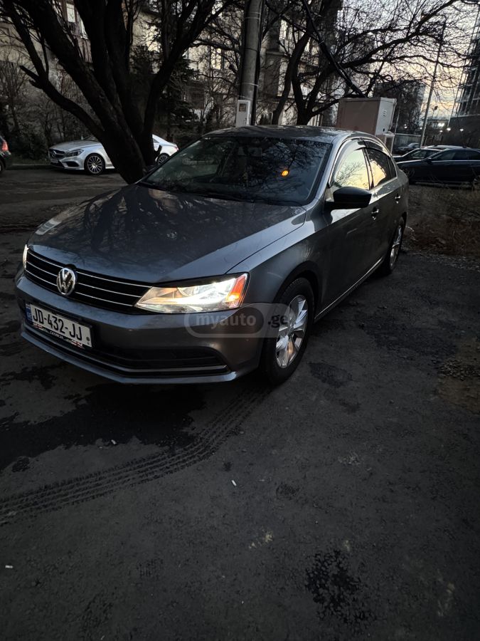 Volkswagen Jetta 2016 — photo 2