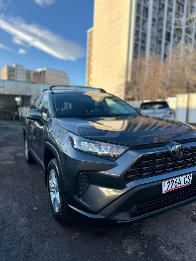 Toyota RAV 4 2019 — photo 2