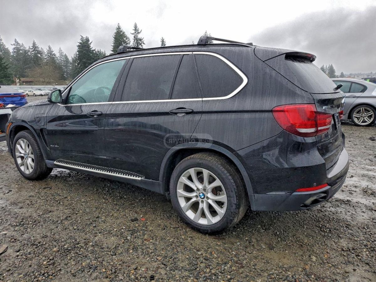 BMW X5 2016 — photo 2