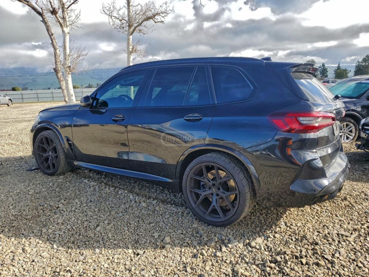 BMW X5 2021 — photo 2