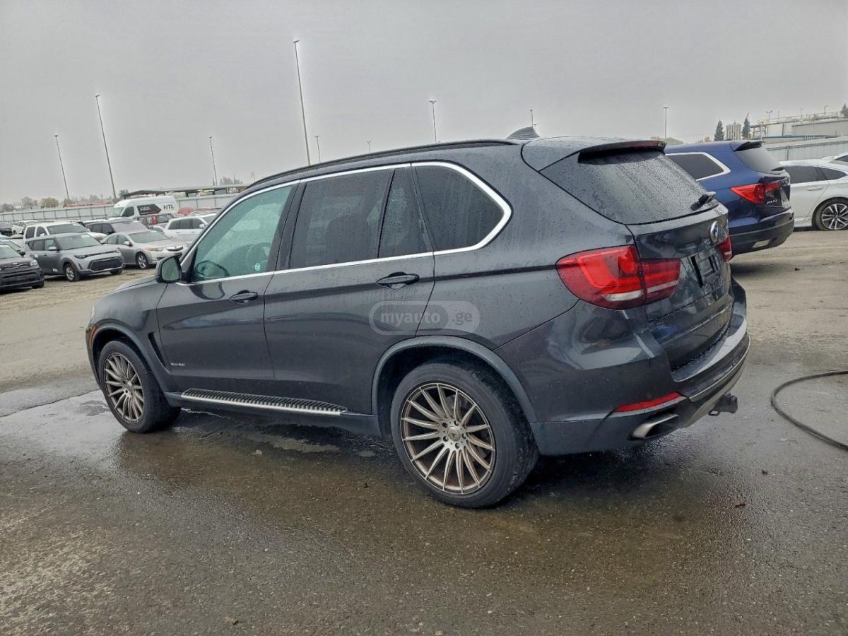BMW X5 2015 — photo 2