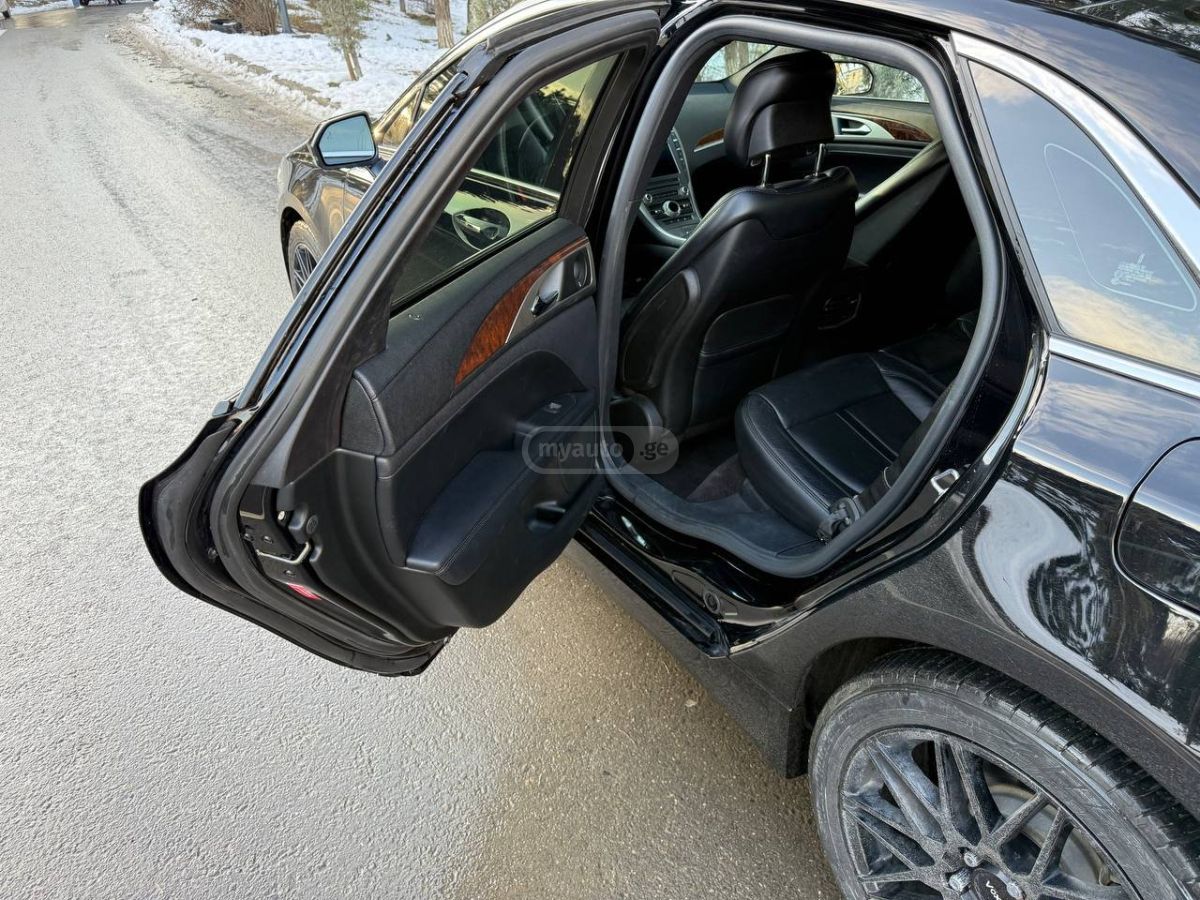 Lincoln MKZ 2016 — photo 2