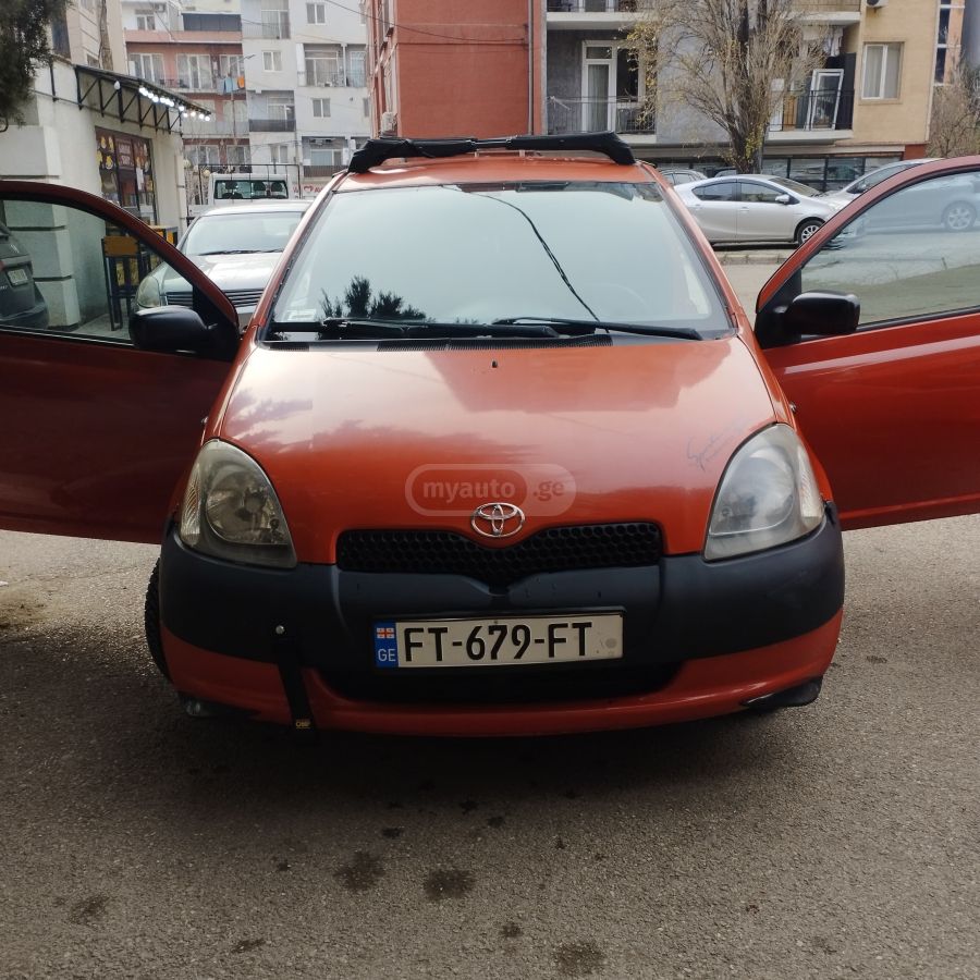 Toyota Yaris 2002 — photo 2