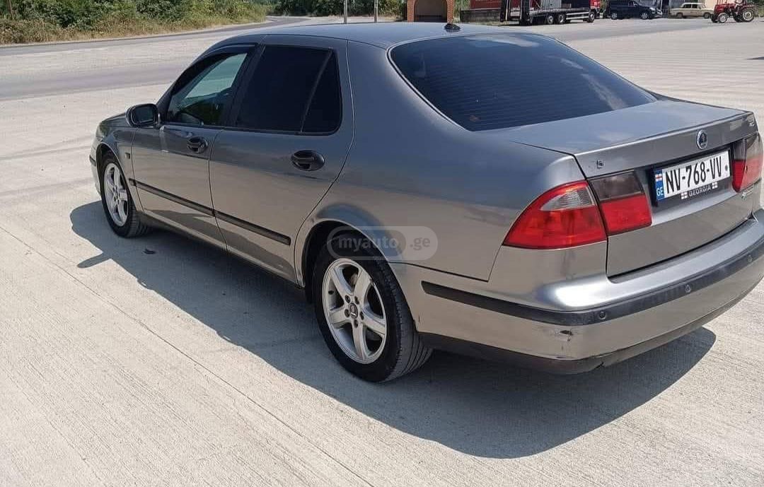 Saab 9-5 2004 — photo 2