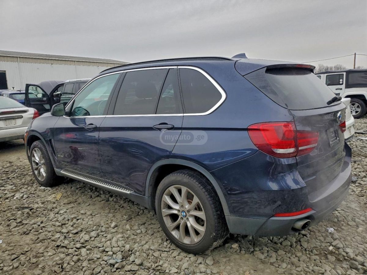 BMW X5 2016 — photo 2